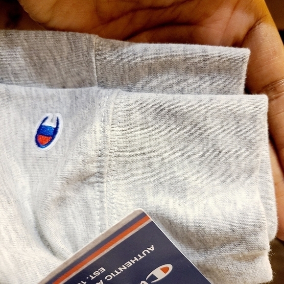 Champion | Women's Gray Heritage Cropped Long Sleeve Striped Tee (Size Medium) - Picture 9 of 12